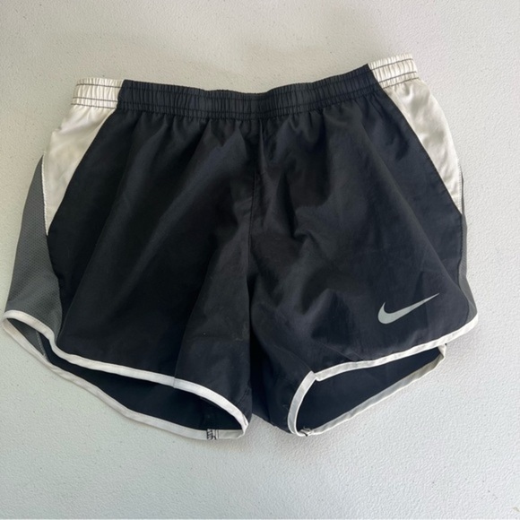 5/$25 Nike running shorts XS - Picture 1 of 3